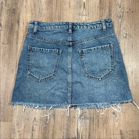 We the Free Zip It Up Cooper Zipper Denim Mini Skirt Raw Hem Women’s 31 - Picture 4 of 4